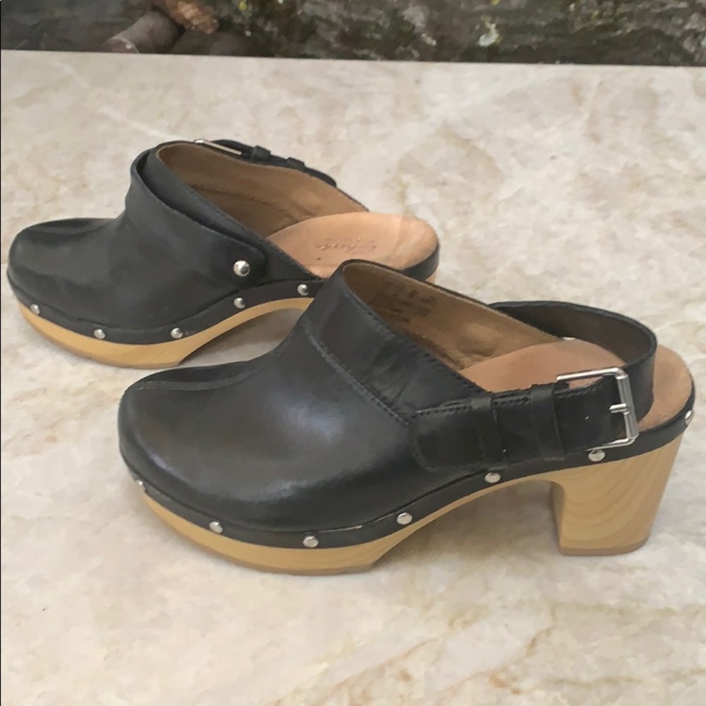 Clark’s clog